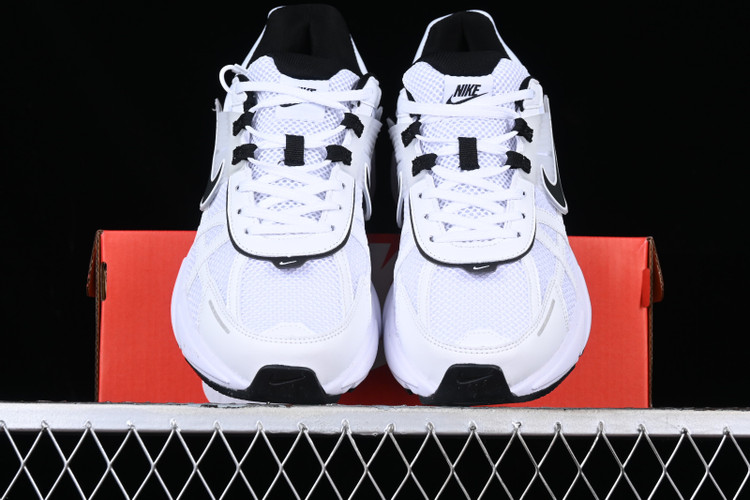 کتونی نایک کشلون سایز 38 تا 45 مستر کوالیتی ویتنام Nike Wmns V2K Run