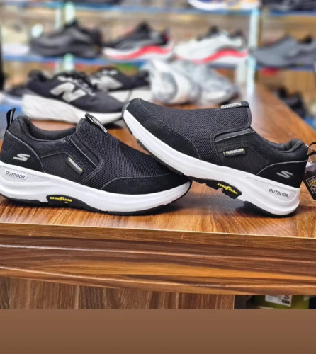 کتونی اسکیچرز ویتنام مستر کوالیتی بی بند مشکی سایز ۴۰ تا ۴۵ Skechers