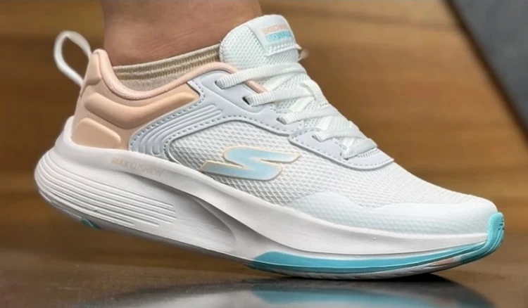 کتونی اسکیچرز طوسی ویتنام مستر کوالیتی بند دار  سایز 37 تا 40 Skechers