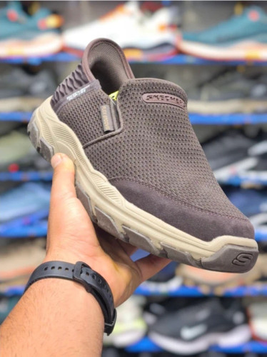 کتونی اسکیچرز قهوه ای ویتنام مستر کوالیتی بی بند سایز 40 تا 45 Skechers
